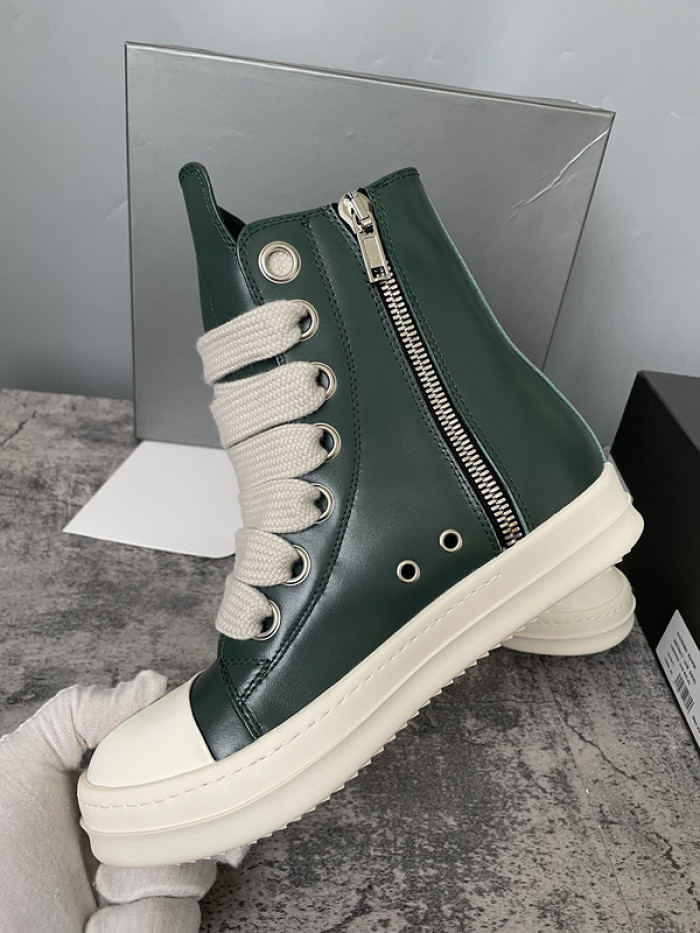 Rick Owe* R0000343