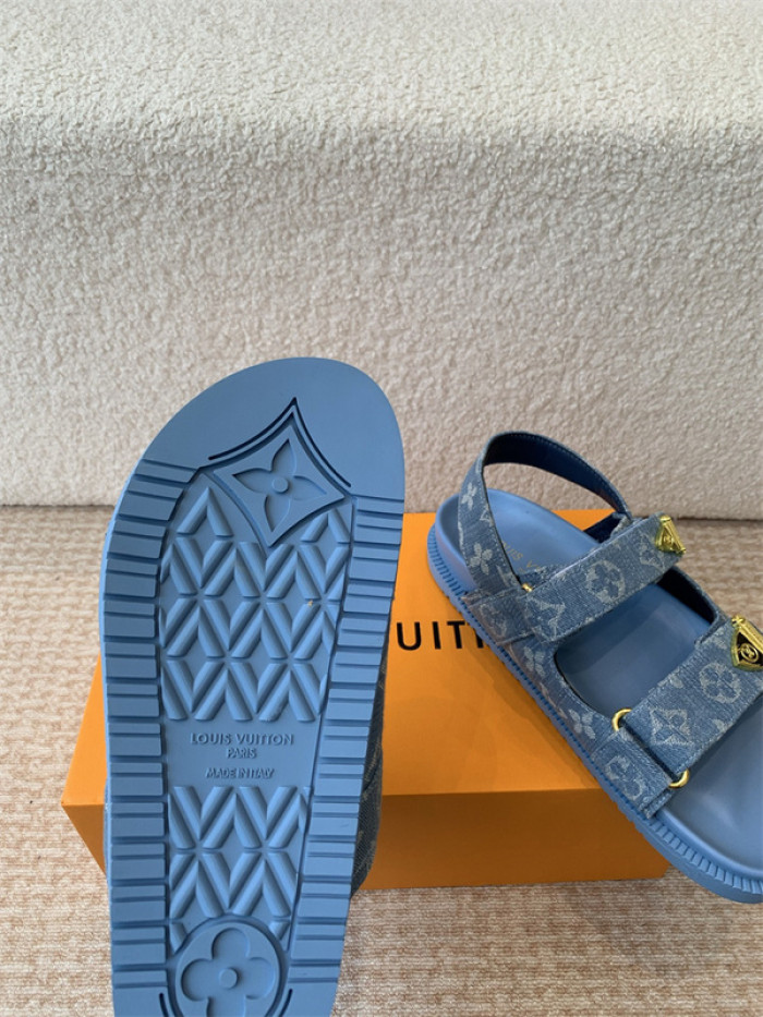 L&V sandal 201