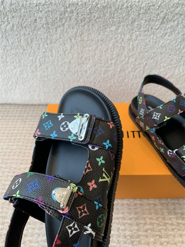 L&V sandal 206