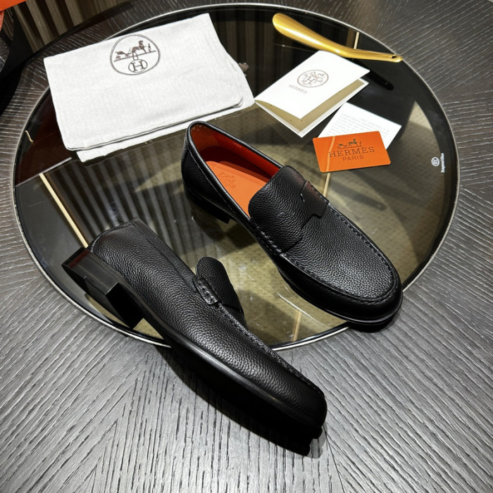 H**me5 loafers hm055