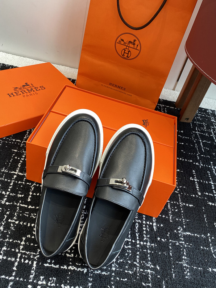 H**me5 loafers hm064
