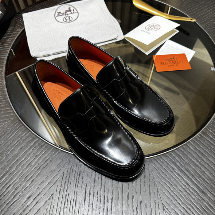 H**me5 loafers hm057