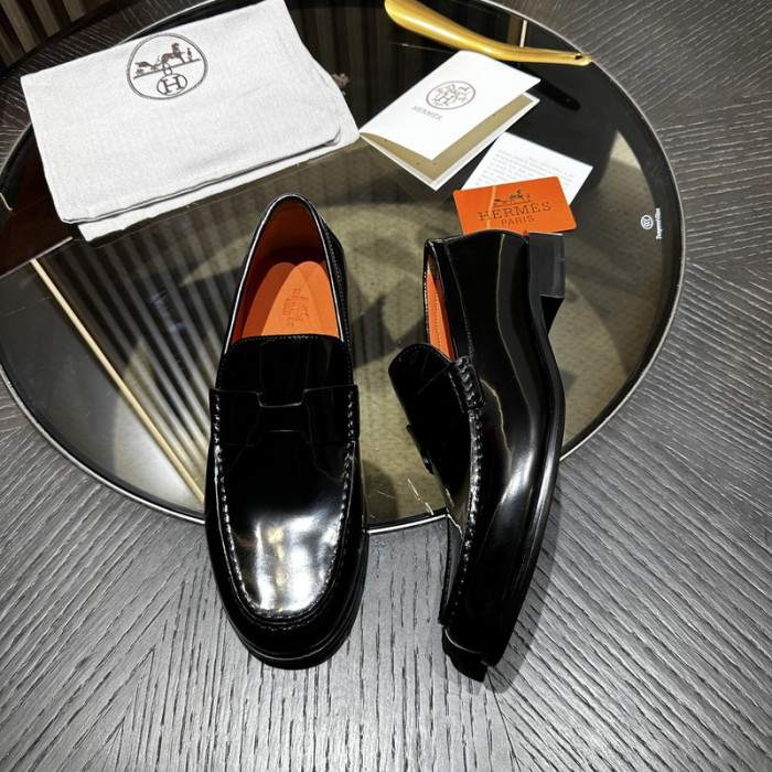 H**me5 loafers hm057