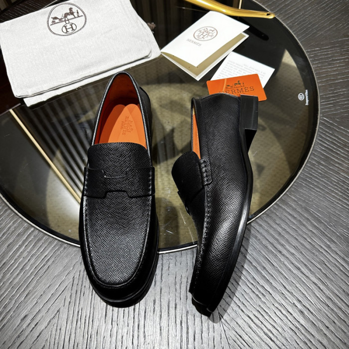 H**me5 loafers hm056