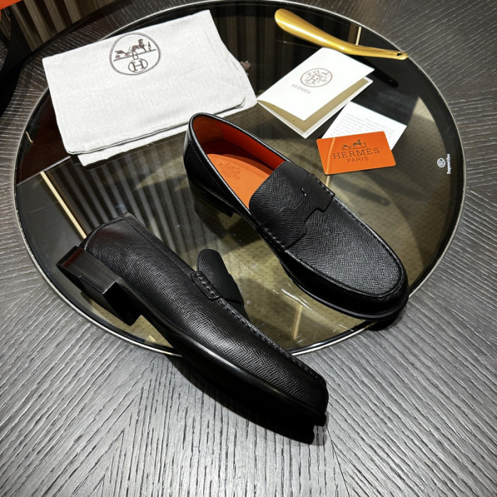 H**me5 loafers hm056