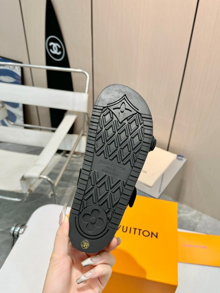 L&V sandal 181