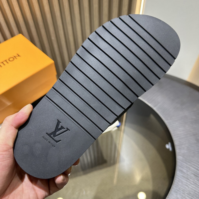 L&V sandal 160