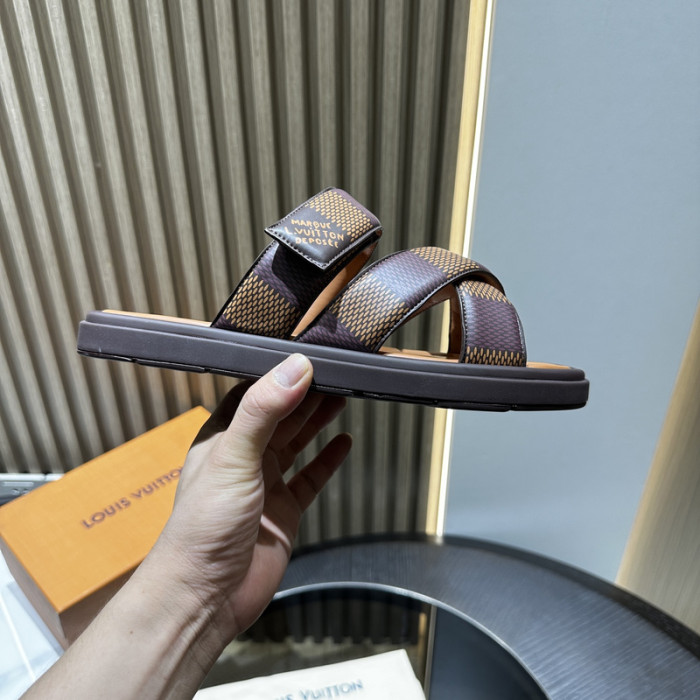 L&V sandal 215