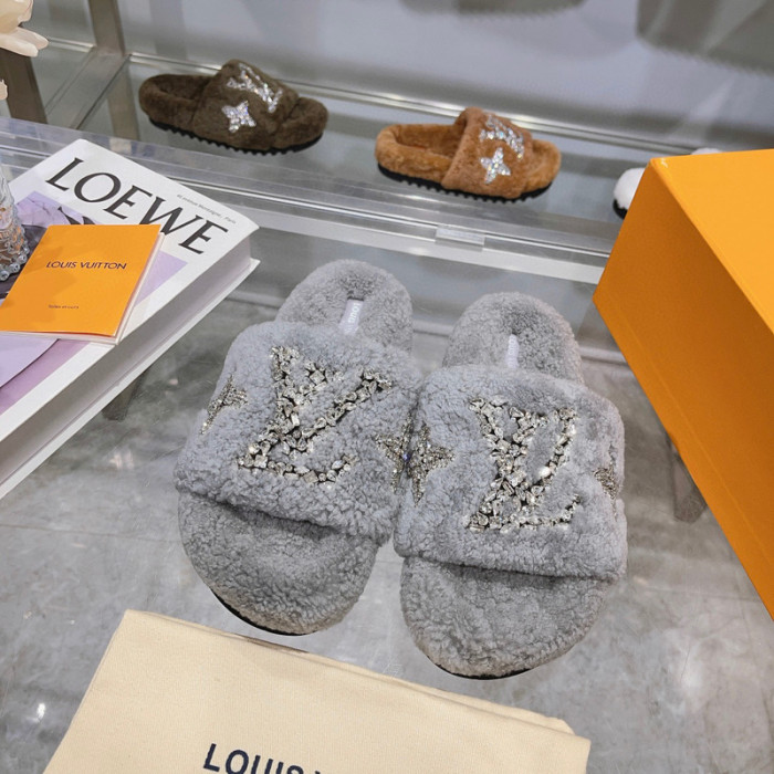 L&V sandal 102