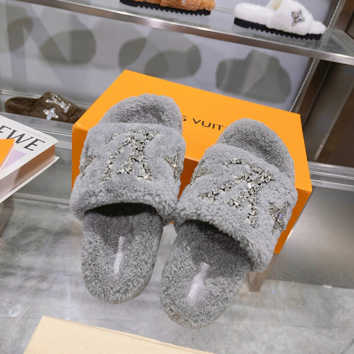 L&V sandal 102