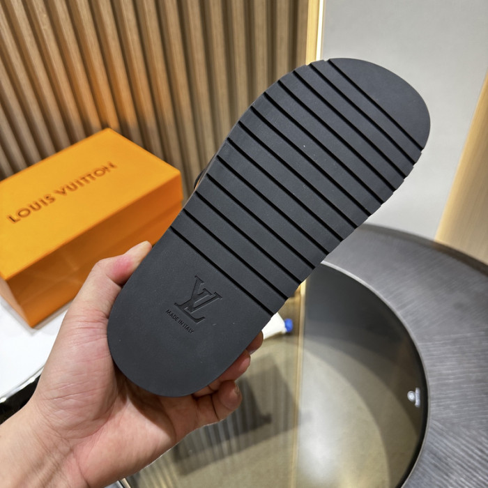 L&V sandal 195