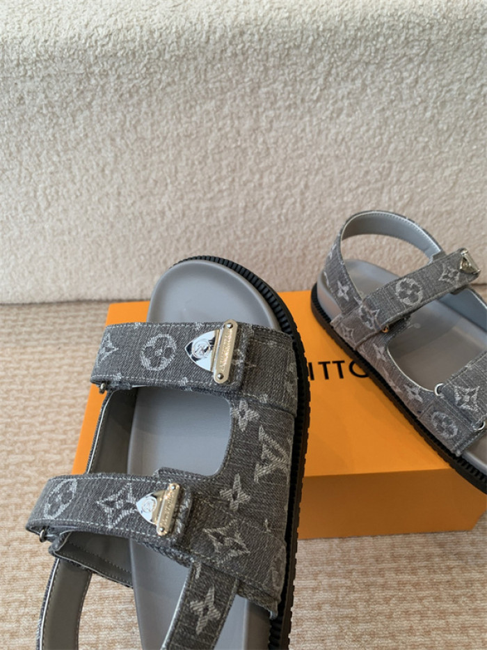 L&V sandal 202