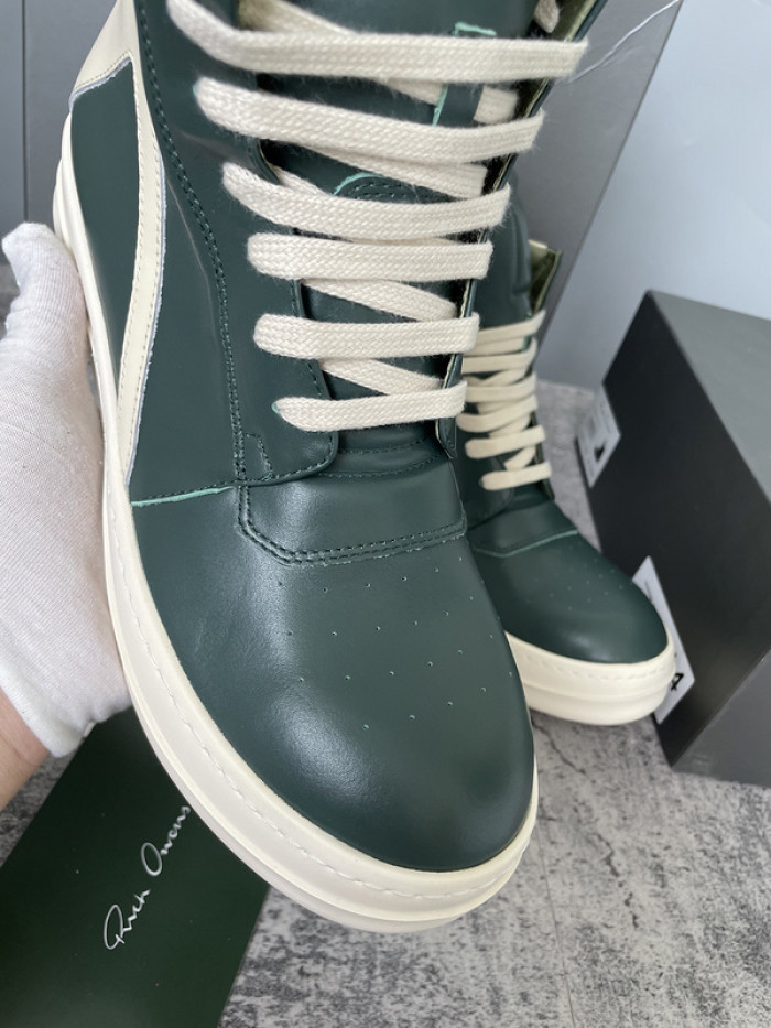 Rick Owe* R0000278